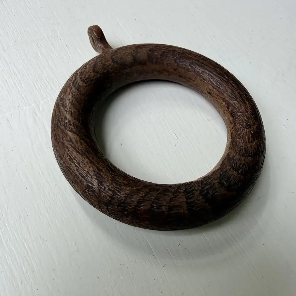 Vintage Style Faux Wood Curtain Set - Rings, Wall Brackets & Finials